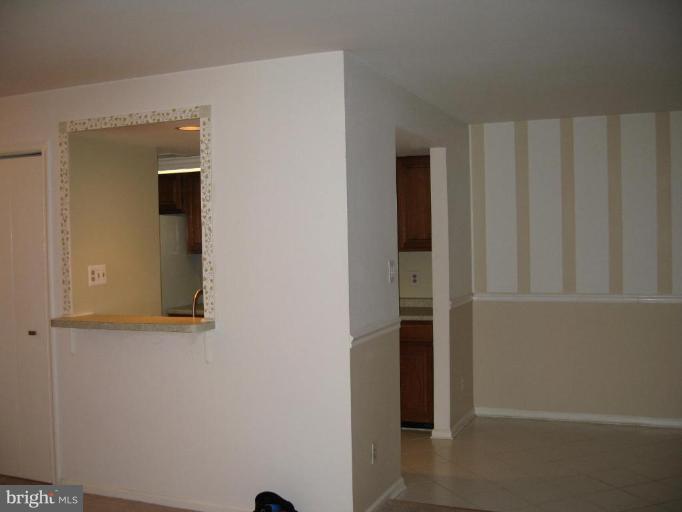 12906 Grays Pointe Road, Unit 6A Fairfax, VA 22033 - Photo 6 of 9 Kitchen #3