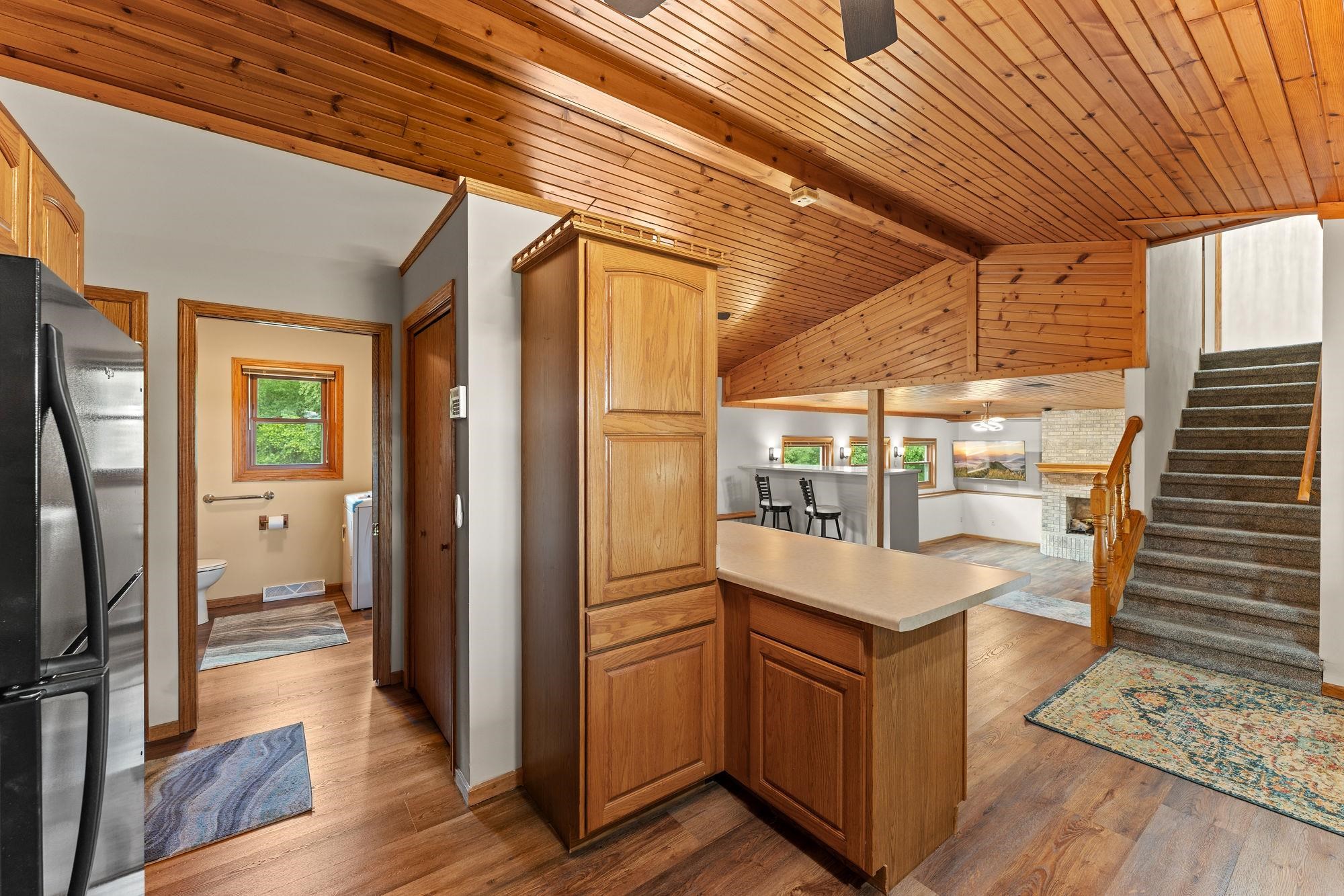 S6041 Oak Court Baraboo, WI 53913 - Photo 13 of 69