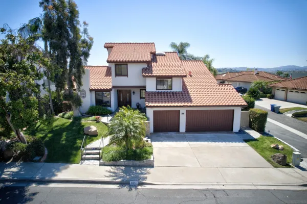 $1,229,000 | 821 Inspiration Lane, Escondido, CA 92025