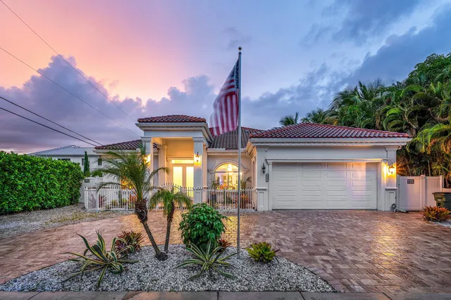 $2,550,000 | 951 Northwest 2nd Avenue, Boca Raton, FL 33432