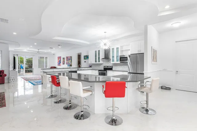 $2,550,000 | 951 Northwest 2nd Avenue, Boca Raton, FL 33432