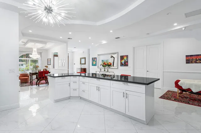 $2,550,000 | 951 Northwest 2nd Avenue, Boca Raton, FL 33432