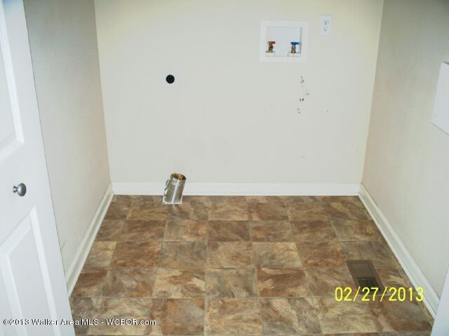 956 Sanders Road Jasper, AL 35504 - Photo 9 of 14 Gallery Image 9