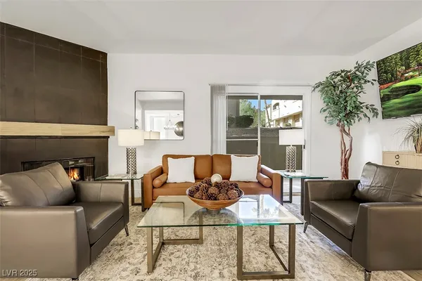 $2,995 | 2050 West Warm Springs Road, Unit 3012, Henderson, NV 89014