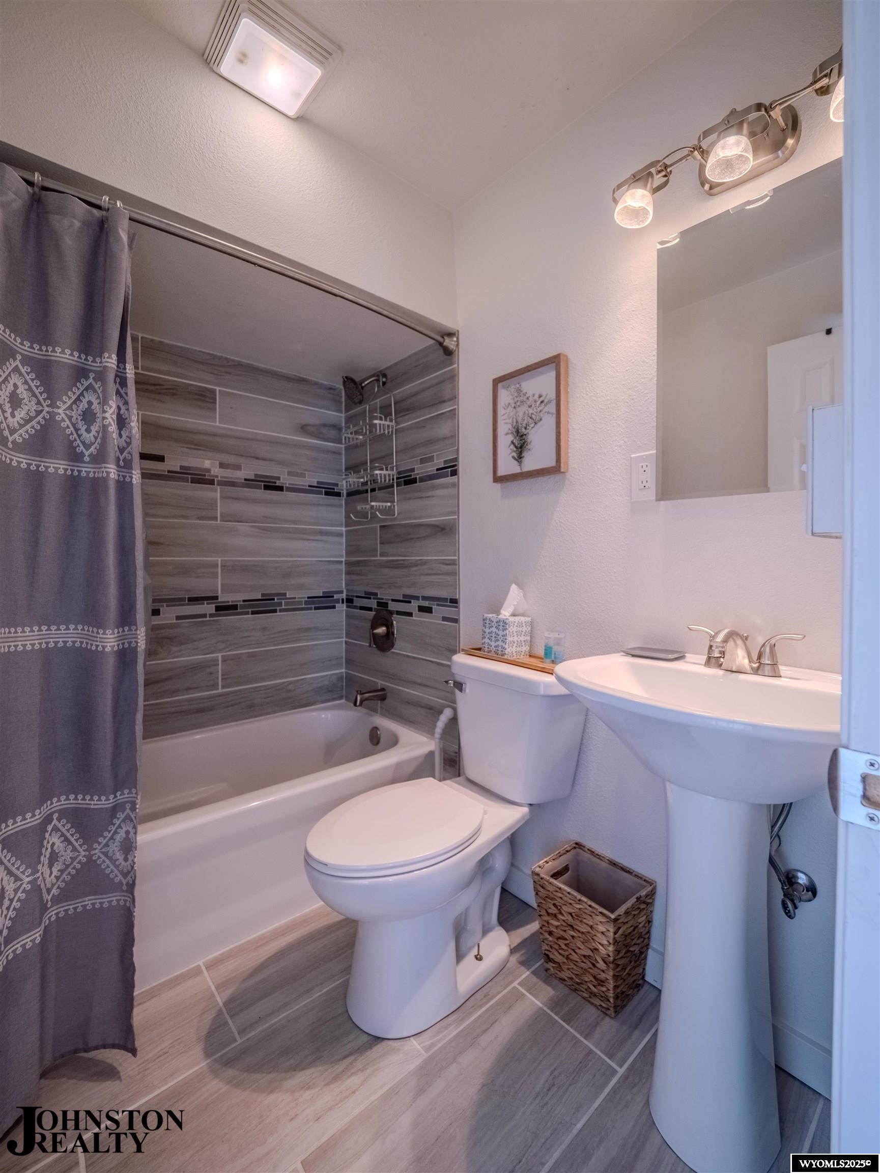 1144 West 22nd Street Casper, WY 82604 - Photo 9 of 38