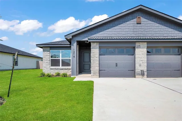 $169,990 | 1214 South College Avenue, Troy, TX 76579