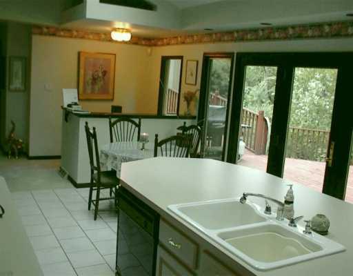 153 Foxwood Road Coraopolis, PA 15108 - Photo 3 of 8 Gallery Image 3