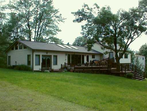 153 Foxwood Road Coraopolis, PA 15108 - Photo 6 of 8 Gallery Image 6