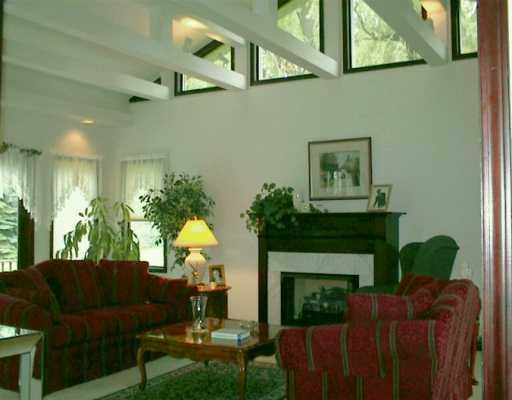 153 Foxwood Road Coraopolis, PA 15108 - Photo 7 of 8 Gallery Image 7