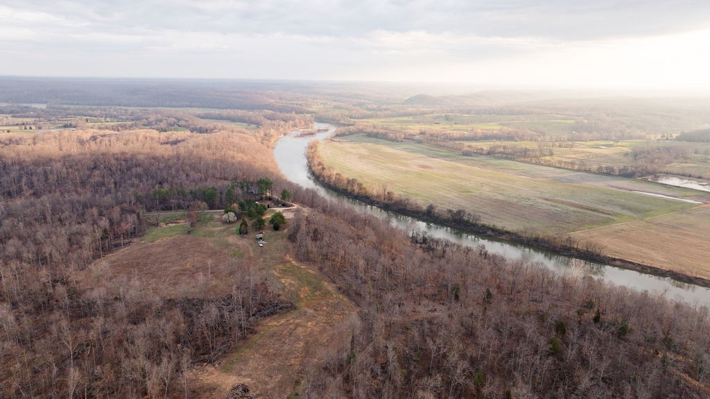 7050 Bakerville Road Waverly, TN 37185 - Photo 2 of 50 a view of an ocean and beach
