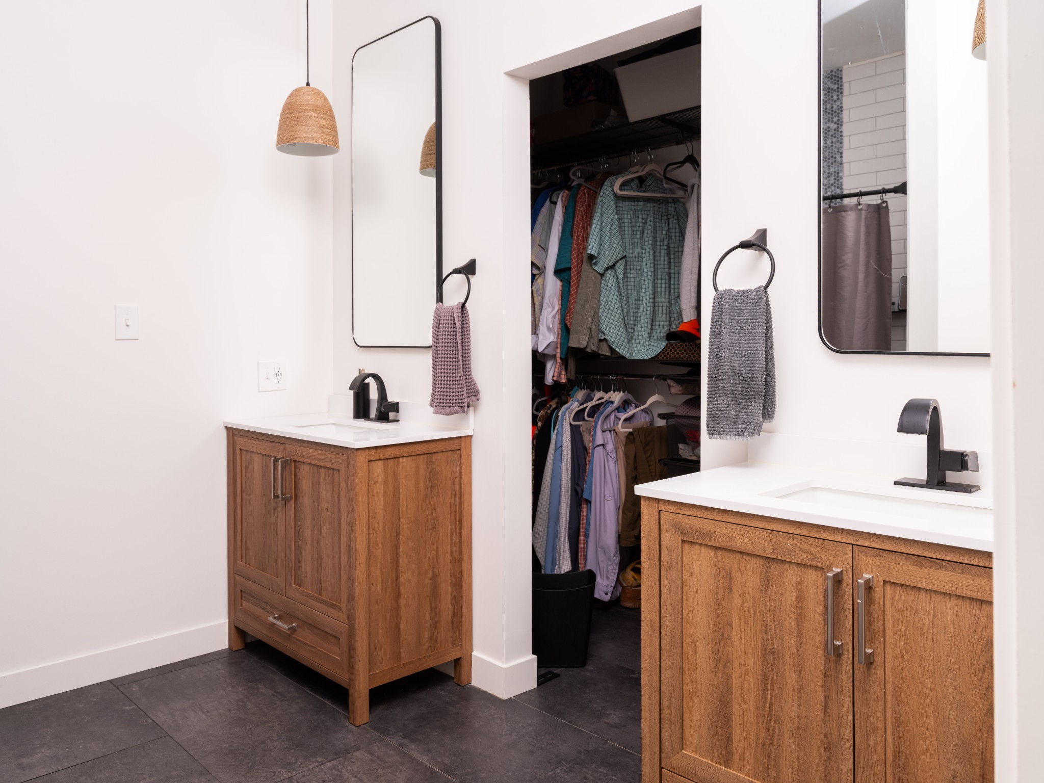 7050 Bakerville Road Waverly, TN 37185 - Photo 27 of 50 a bathroom with a sink and a mirror