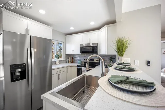 $375,000 | 2010 Hampton South, Colorado Springs, CO 80906