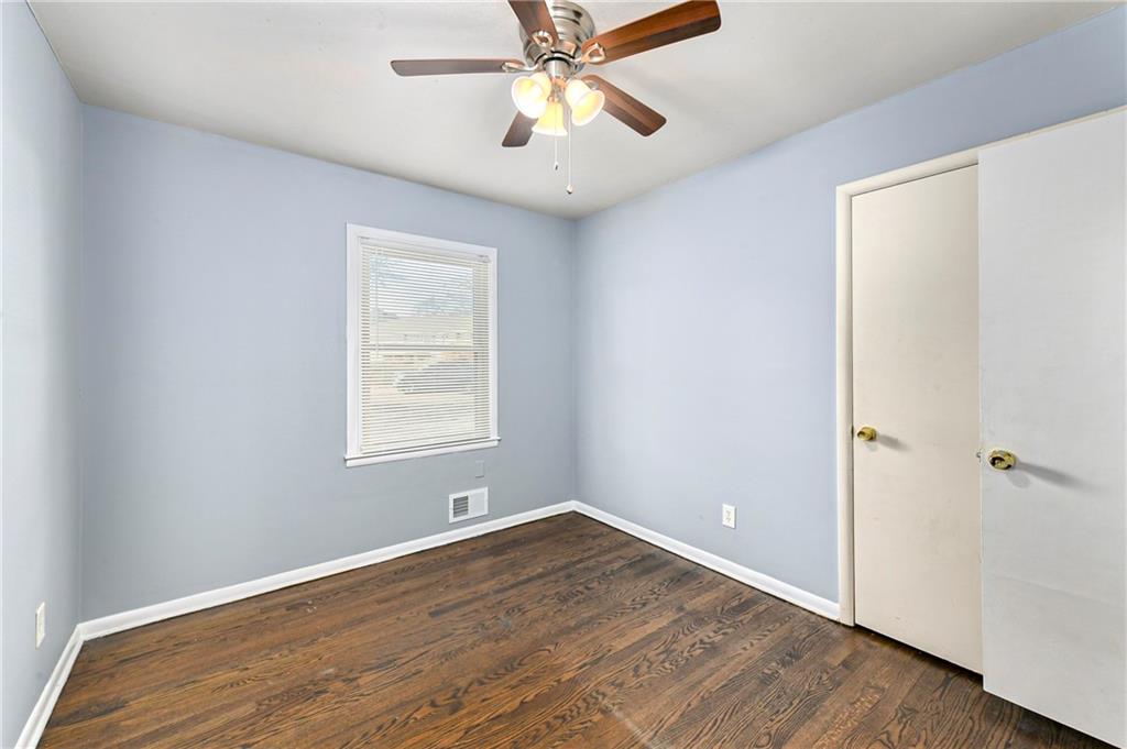 8421 Spring Valley Road Raytown, MO 64138 - Photo 19 of 35