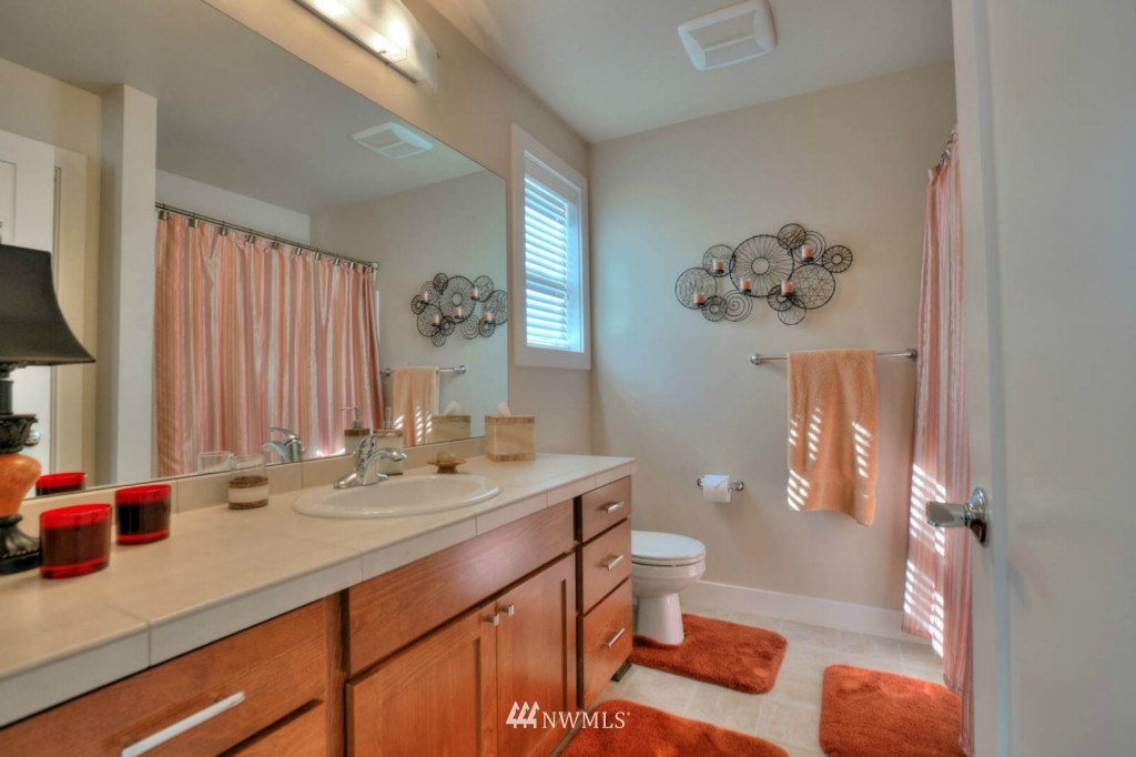 4065 Wells Avenue North Renton, WA 98056 - Photo 14 of 19 Gallery Image 14