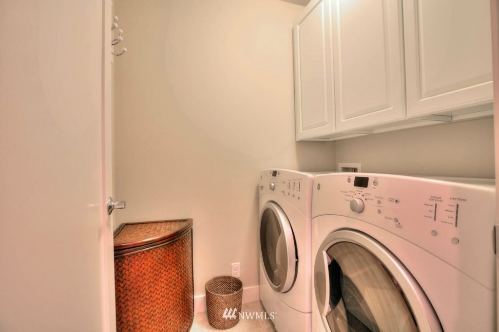 4065 Wells Avenue North Renton, WA 98056 - Photo 15 of 19 Gallery Image 15