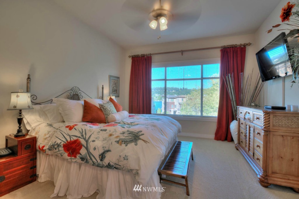4065 Wells Avenue North Renton, WA 98056 - Photo 10 of 19 Gallery Image 10