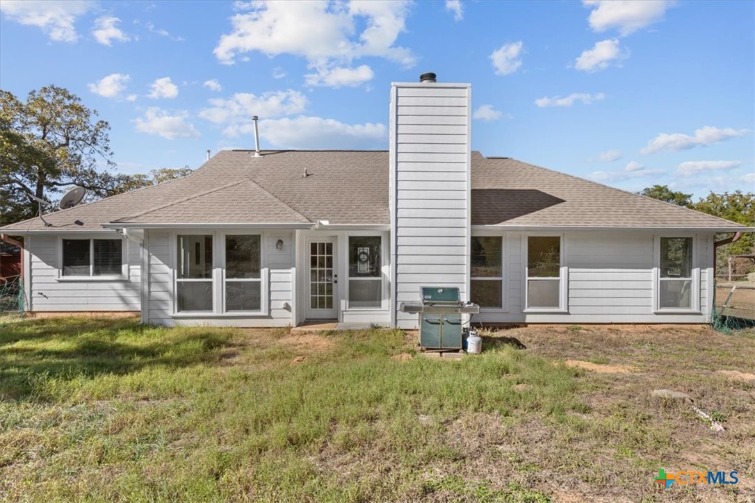110 Sky Ranch Road Smithville, TX 78957 - Photo 23 of 31 a front view of a house with a yard