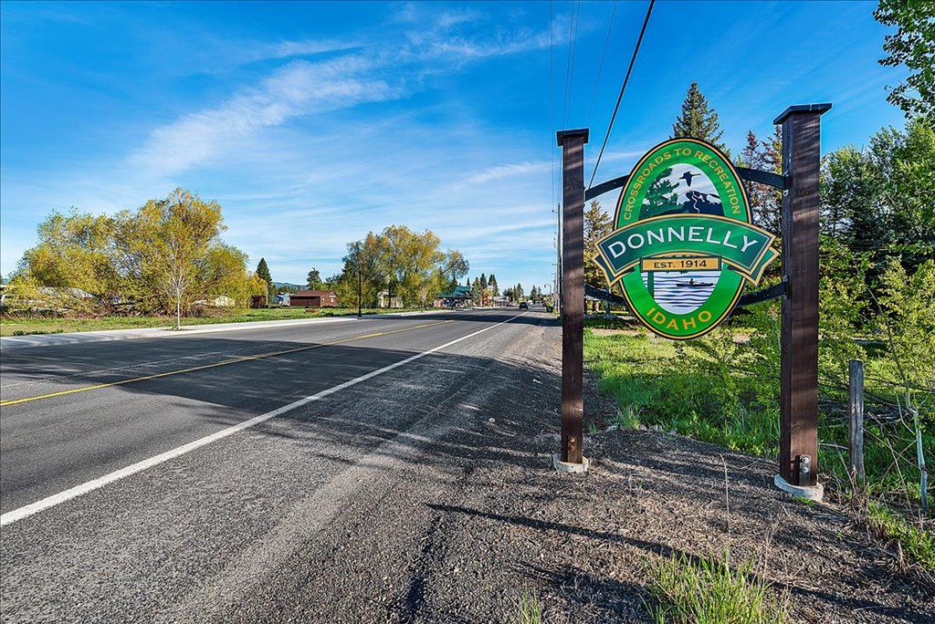 136 Jacks Loop Donnelly, ID 83615 - Photo 11 of 71