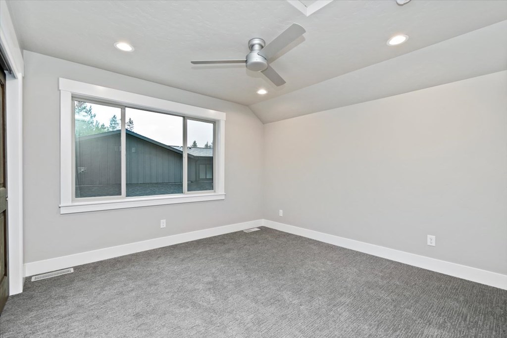 136 Jacks Loop Donnelly, ID 83615 - Photo 27 of 71