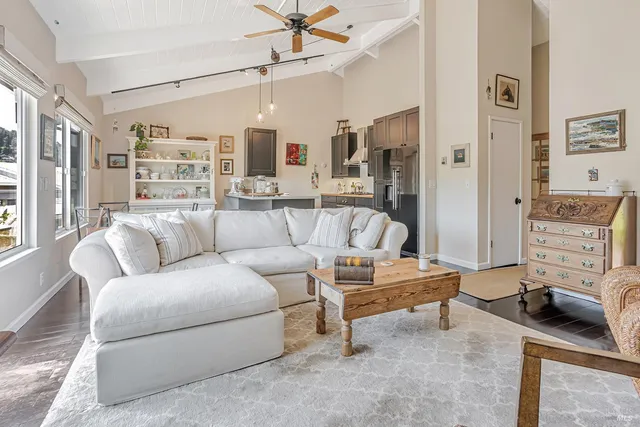 $808,000 | 838 Sir Francis Drake Boulevard, Unit 3, Kentfield, CA 94904