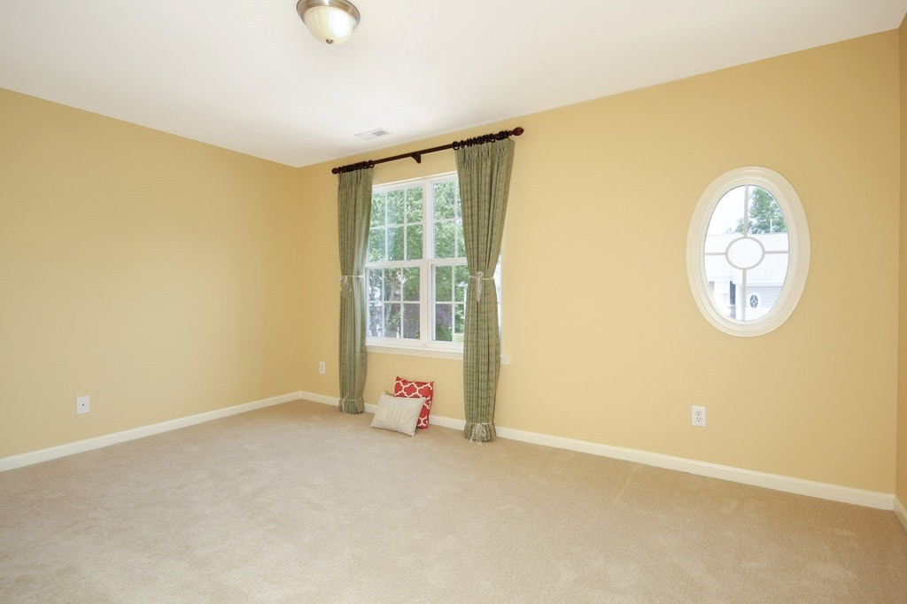 5315 Crescentview Parkway Raleigh, NC 27606 - Photo 12 of 25 Photo 12