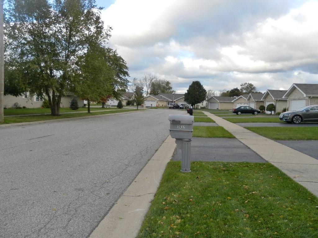 2939 Freedom Circle Crown Point, IN 46307 - Photo 9 of 10 1024x768
