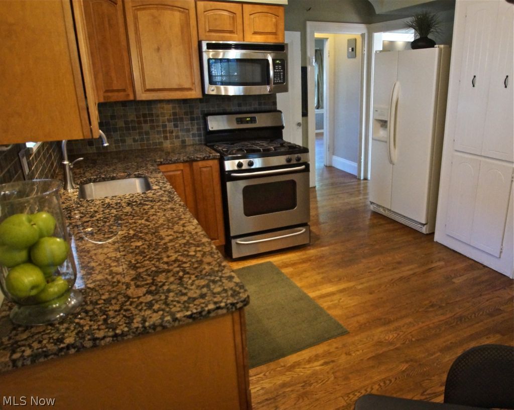 4006 Rosemond Road Cleveland Heights, OH 44121 - Photo 9 of 23