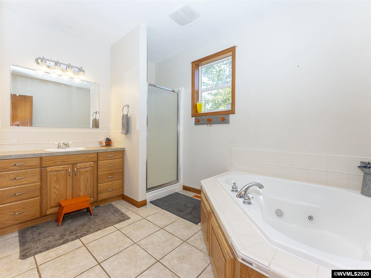 703 Toliver Road Molalla, OR 97038 - Photo 8 of 32 Gallery Image 8