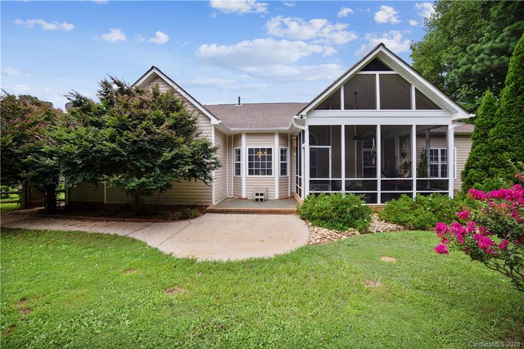 1537 Forest Ridge Drive Stanley, NC 28164 - Photo 3 of 29 Gallery Image 3