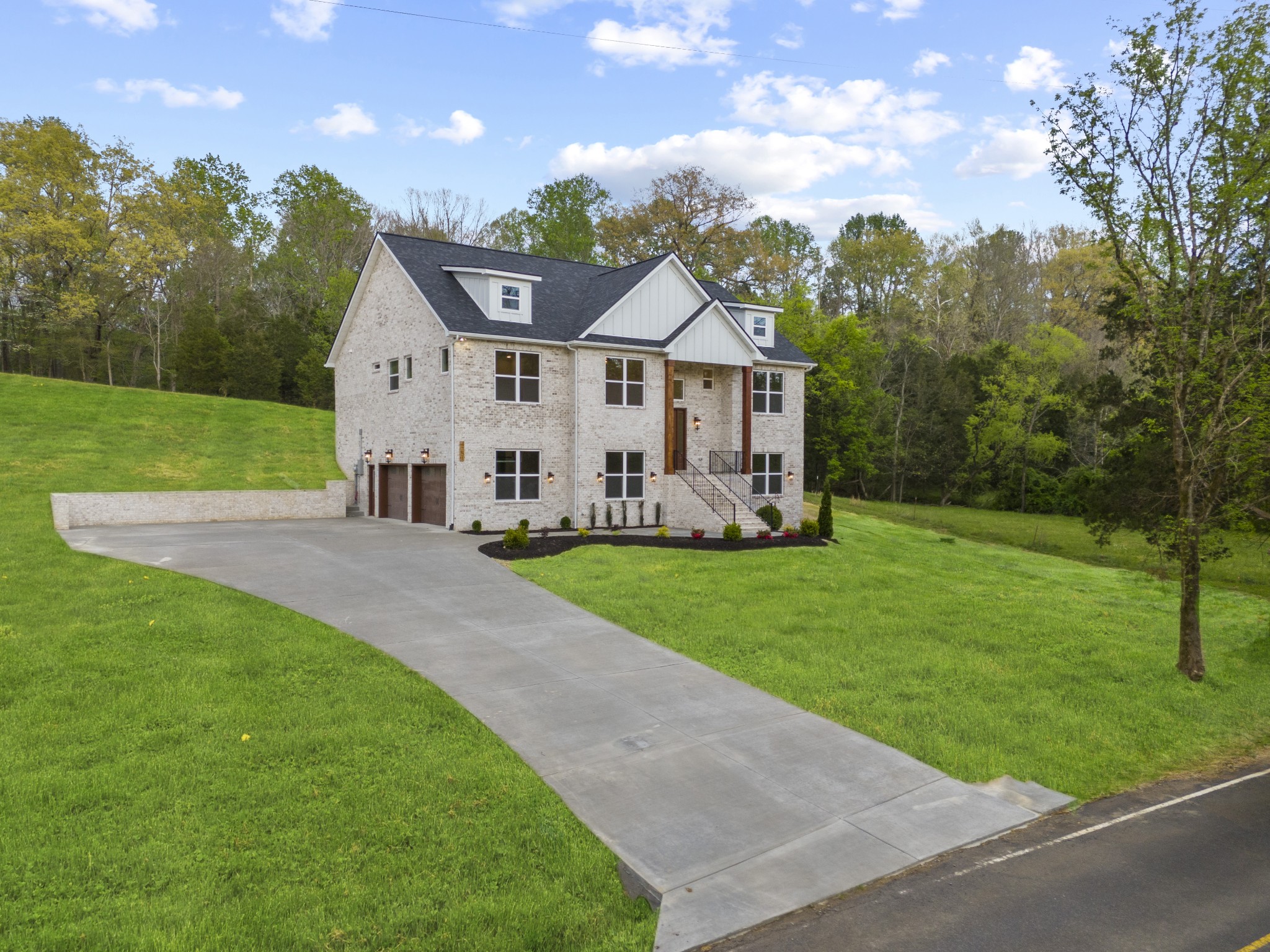 4751 Abednego Road Greenbrier, TN 37073 - Photo 2 of 55