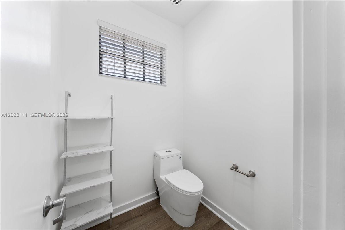 7705 Southwest 66th Street Miami, FL 33143 - Photo 26 of 60 Master