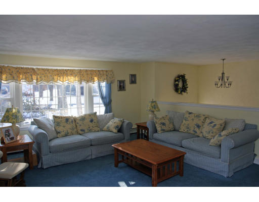 17 Whitewood Road Milford, MA 01757 - Photo 3 of 23 Gallery Image 3