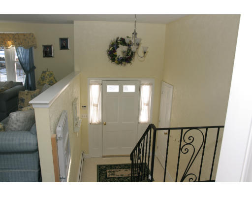 17 Whitewood Road Milford, MA 01757 - Photo 4 of 23 Gallery Image 4