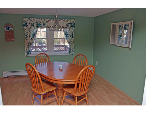 17 Whitewood Road Milford, MA 01757 - Photo 9 of 23 Gallery Image 9