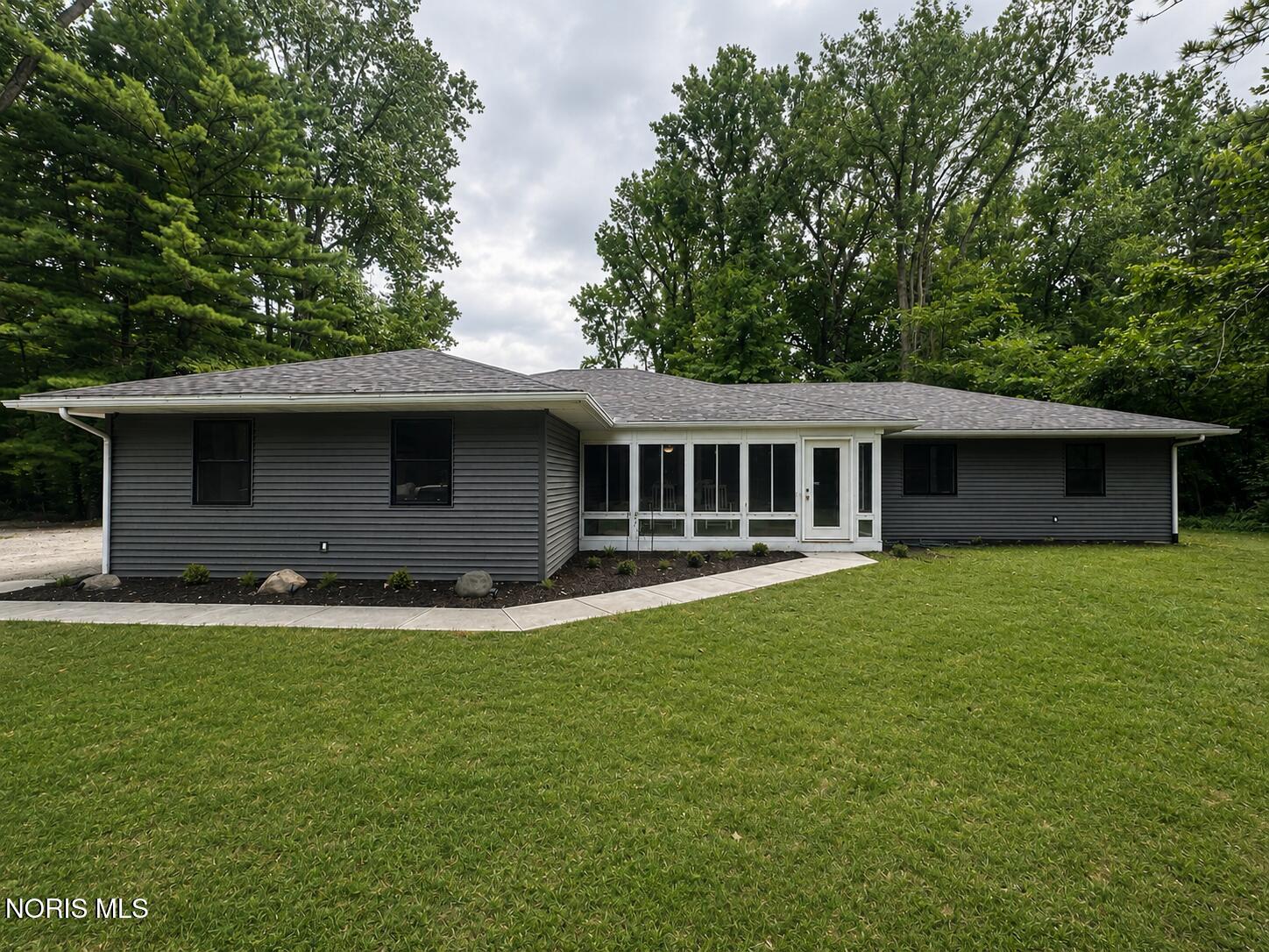 7221 Manore Road Whitehouse, OH 43571 - Photo 1 of 39 Gallery Image 1