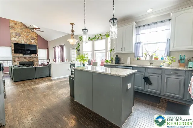 $599,900 | 585 Adams Street, Easton, PA 18040