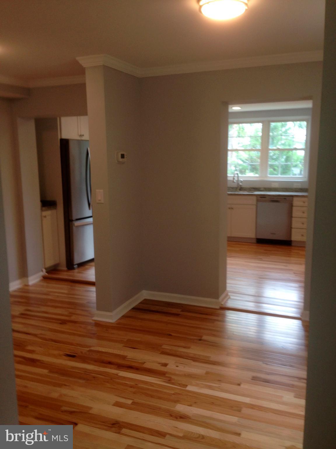 5919 Williamsburg Road Alexandria, VA 22303 - Photo 21 of 40 Dining Room into Kitchen