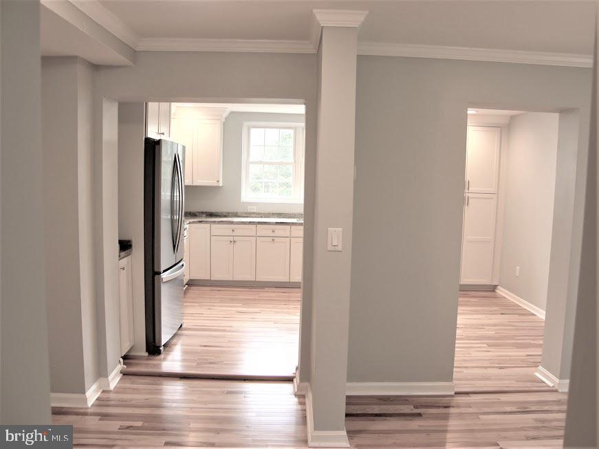 5919 Williamsburg Road Alexandria, VA 22303 - Photo 4 of 40 Dining Room into Kitchen