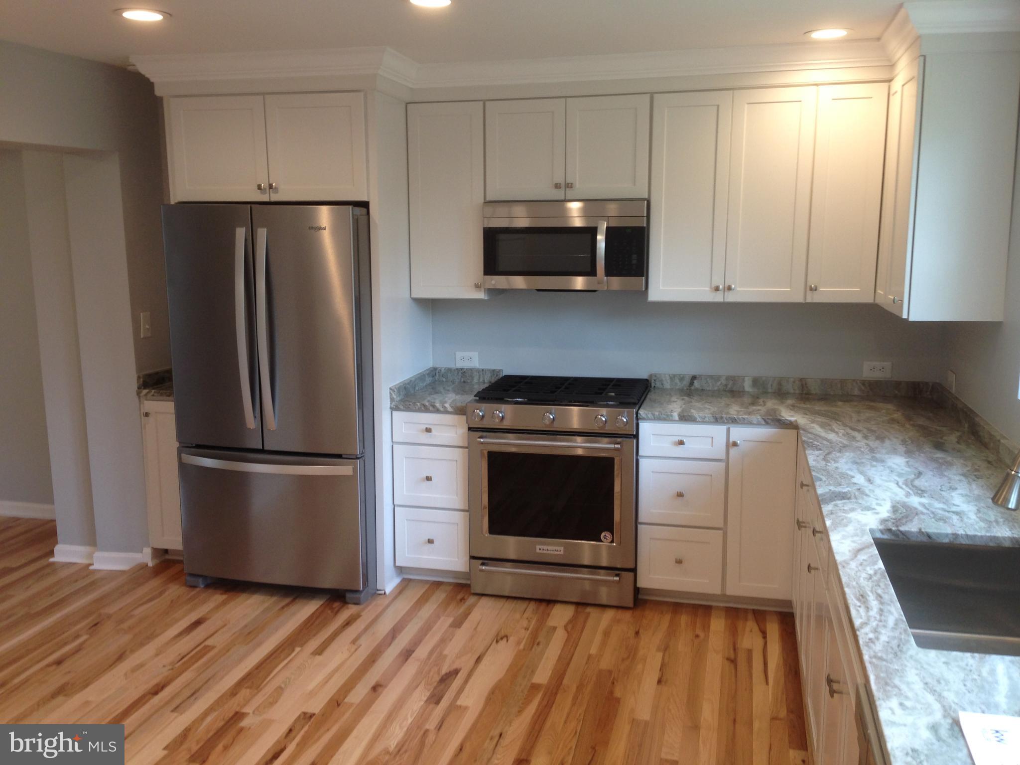5919 Williamsburg Road Alexandria, VA 22303 - Photo 5 of 40