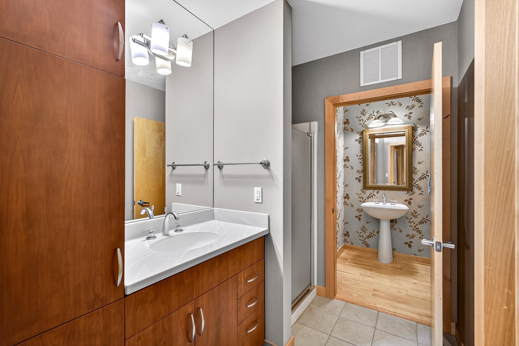 125 North Hamilton Street, Unit 806 Madison, WI 53703 - Photo 26 of 50