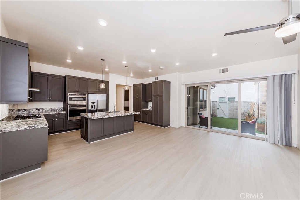 191 Frame Irvine, CA 92618 - Photo 27 of 38