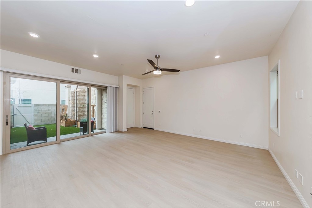 191 Frame Irvine, CA 92618 - Photo 28 of 38