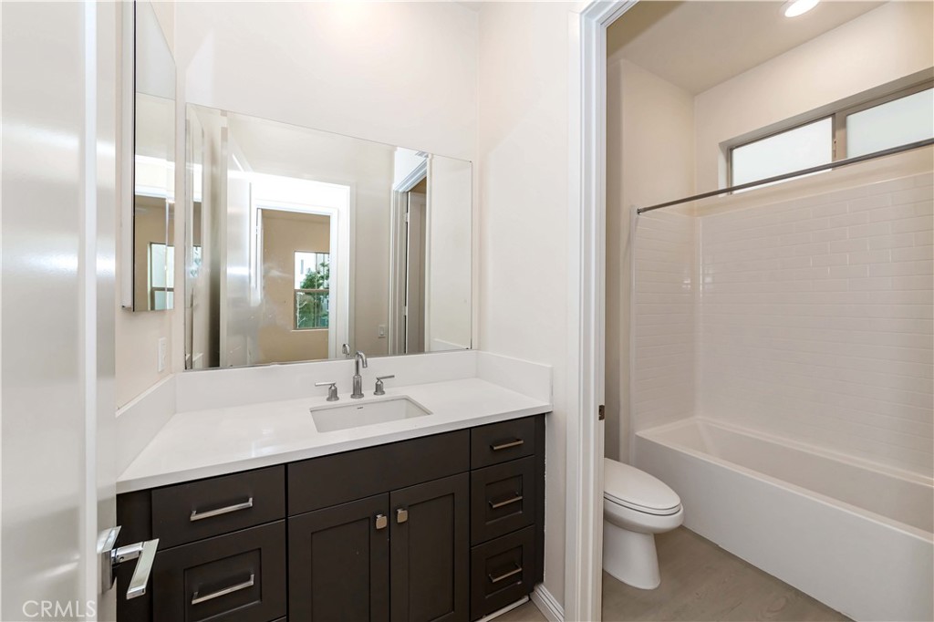 191 Frame Irvine, CA 92618 - Photo 7 of 38