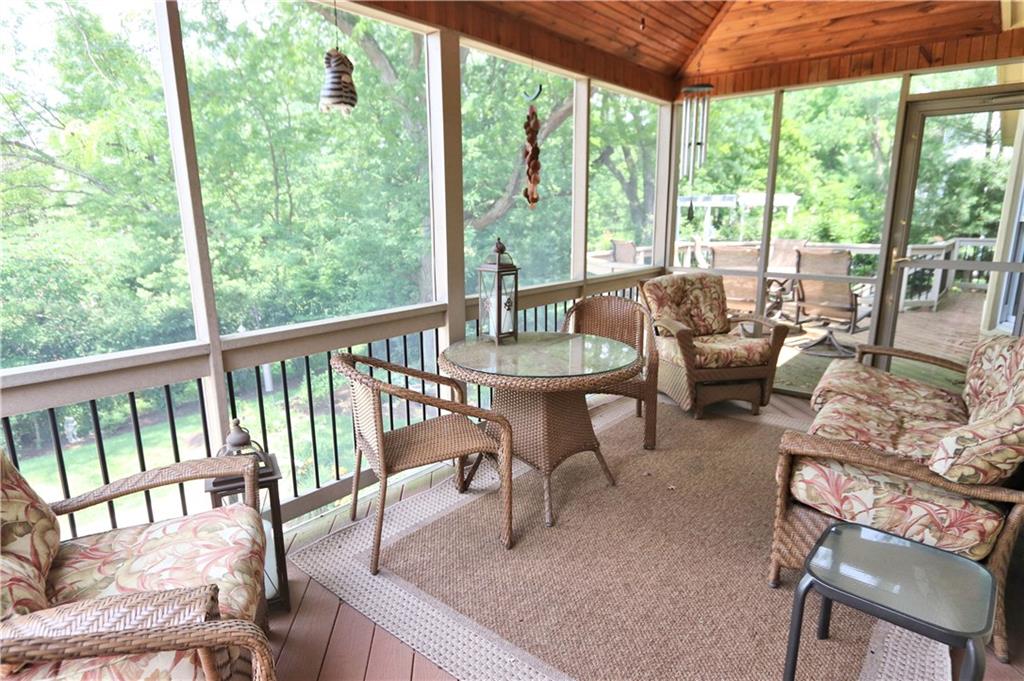 645 Harrogate Road Pittsburgh, PA 15241 - Photo 11 of 25 Gallery Image 11