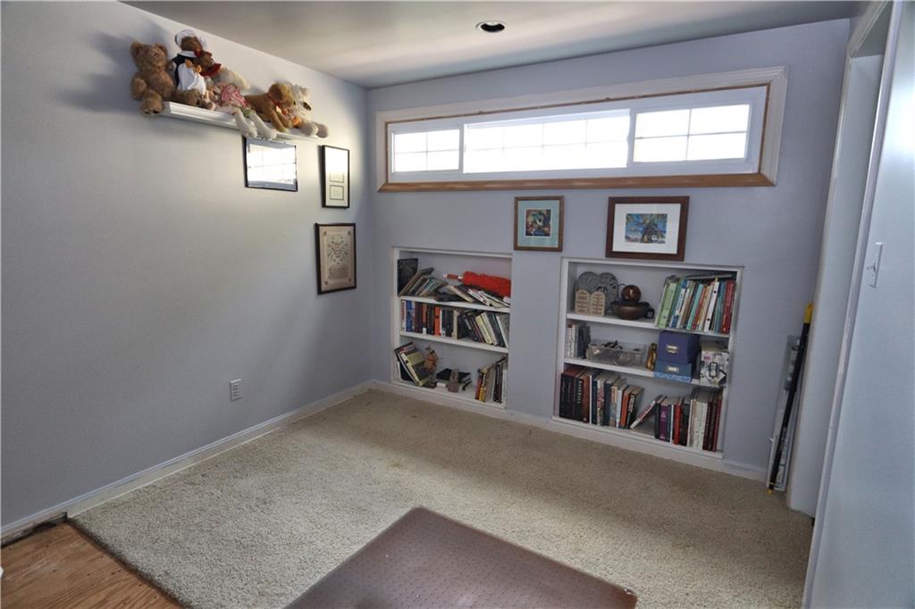 645 Harrogate Road Pittsburgh, PA 15241 - Photo 17 of 25 Gallery Image 17