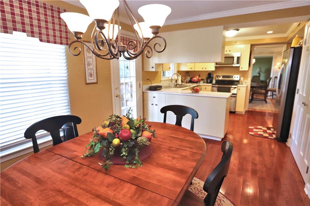 645 Harrogate Road Pittsburgh, PA 15241 - Photo 10 of 25 Gallery Image 10