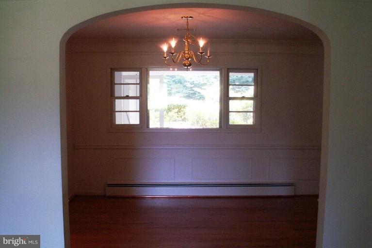 14621 Peach Orchard Road Silver Spring, MD 20905 - Photo 5 of 15 Dining Room
