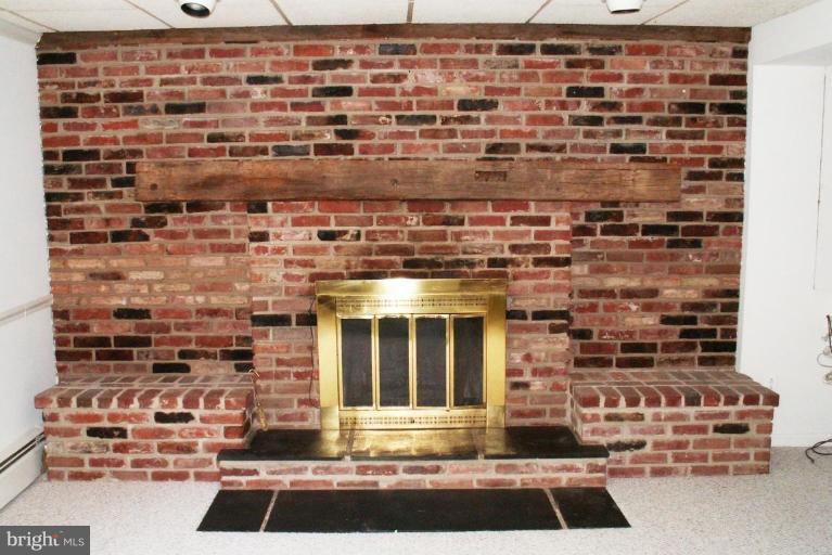 14621 Peach Orchard Road Silver Spring, MD 20905 - Photo 8 of 15 Family Room #2