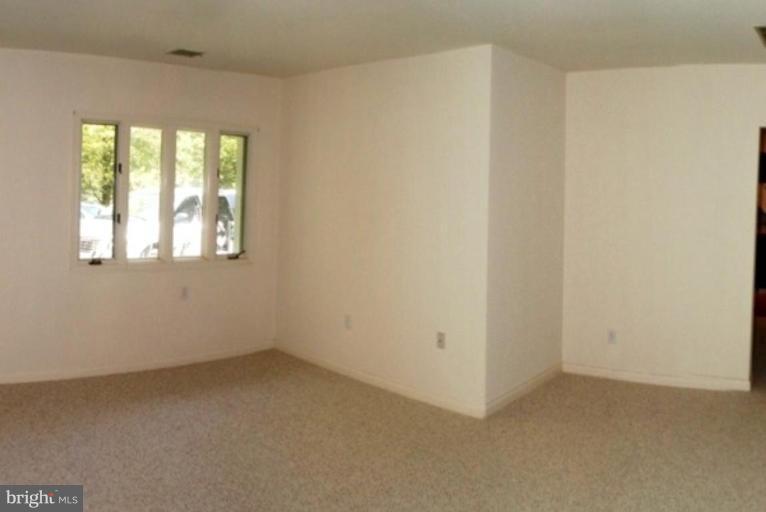 14621 Peach Orchard Road Silver Spring, MD 20905 - Photo 10 of 15 In-Law Suite
