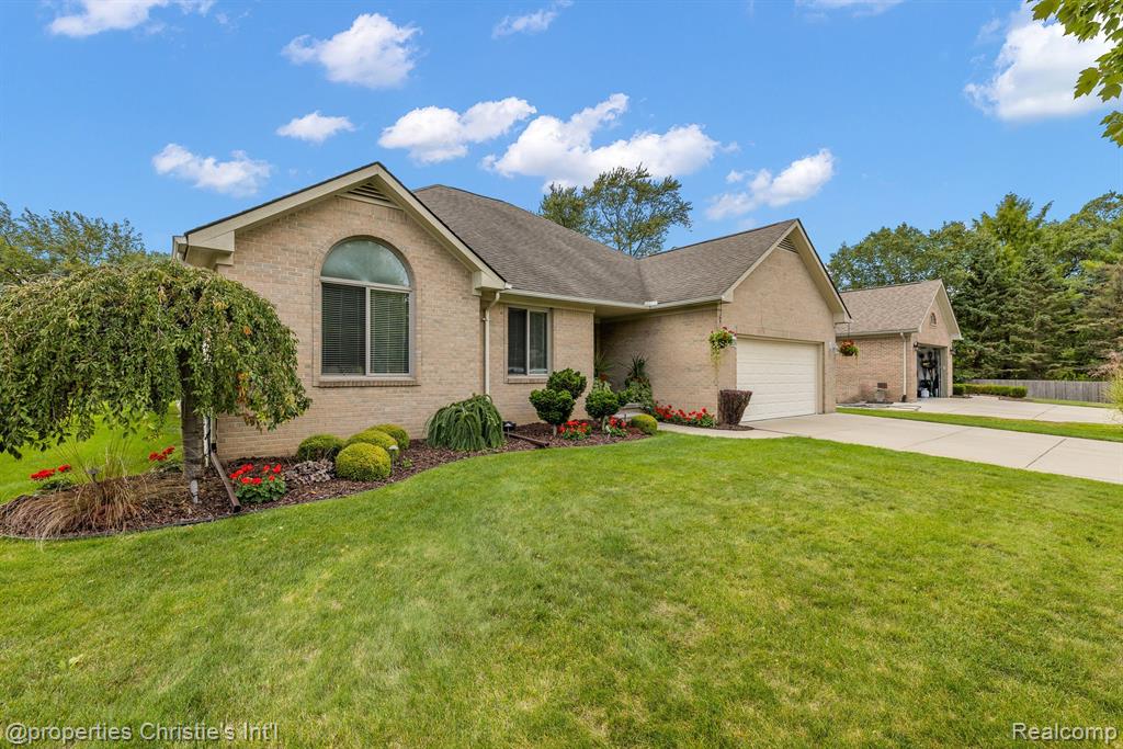 3654 McComb Drive Rochester Hills, MI 48307 - Photo 5 of 49